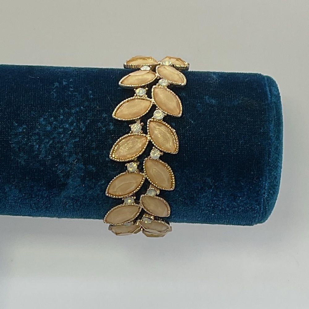 Elegant Gold and Cream Leaf Bracelet